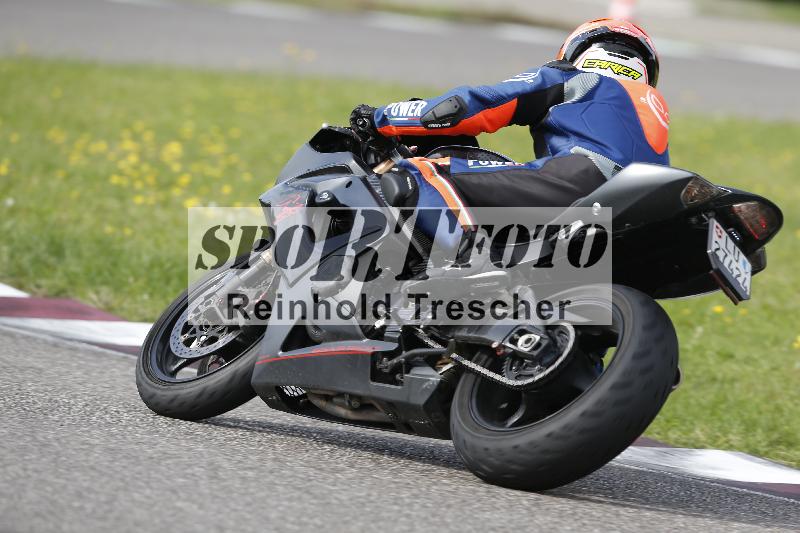/Archiv-2025/53 16.09.2025 Track Day Domi Aegerter ADR/Gruppe gelb/114